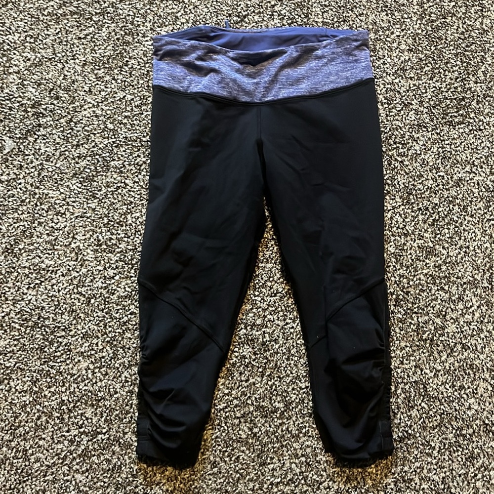 Lululemon Crop Leggings - Picture 6 of 8